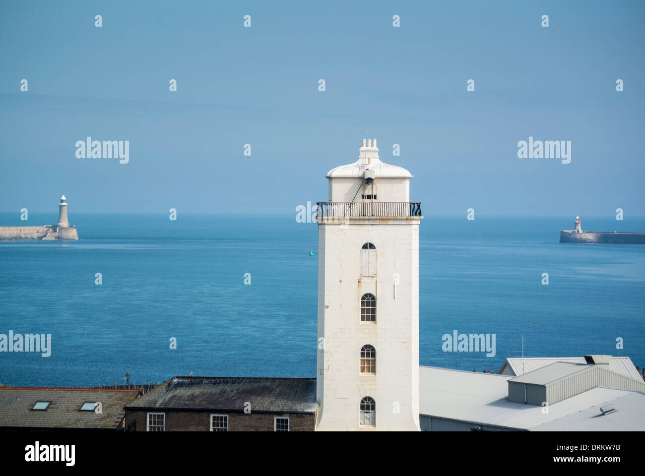 La nuova luce bassa con il Tyne estuario dietro. North Shields. Foto Stock