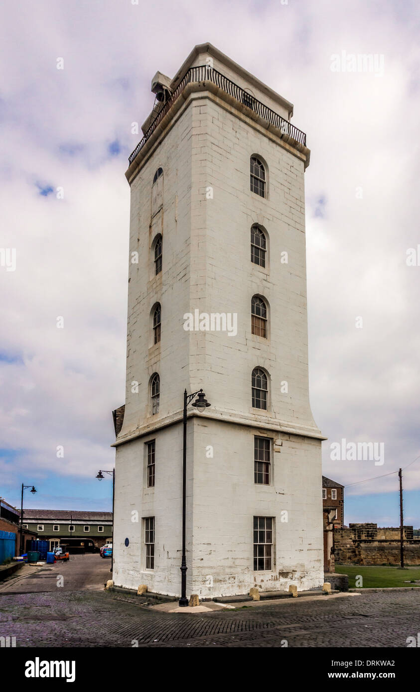 Nuova luce scarsa e casa di Keeper. Fish Quay, North Shields. Foto Stock Nuova luce scarsa e casa di Keeper. Fish Quay, North Shields. Foto Stock
