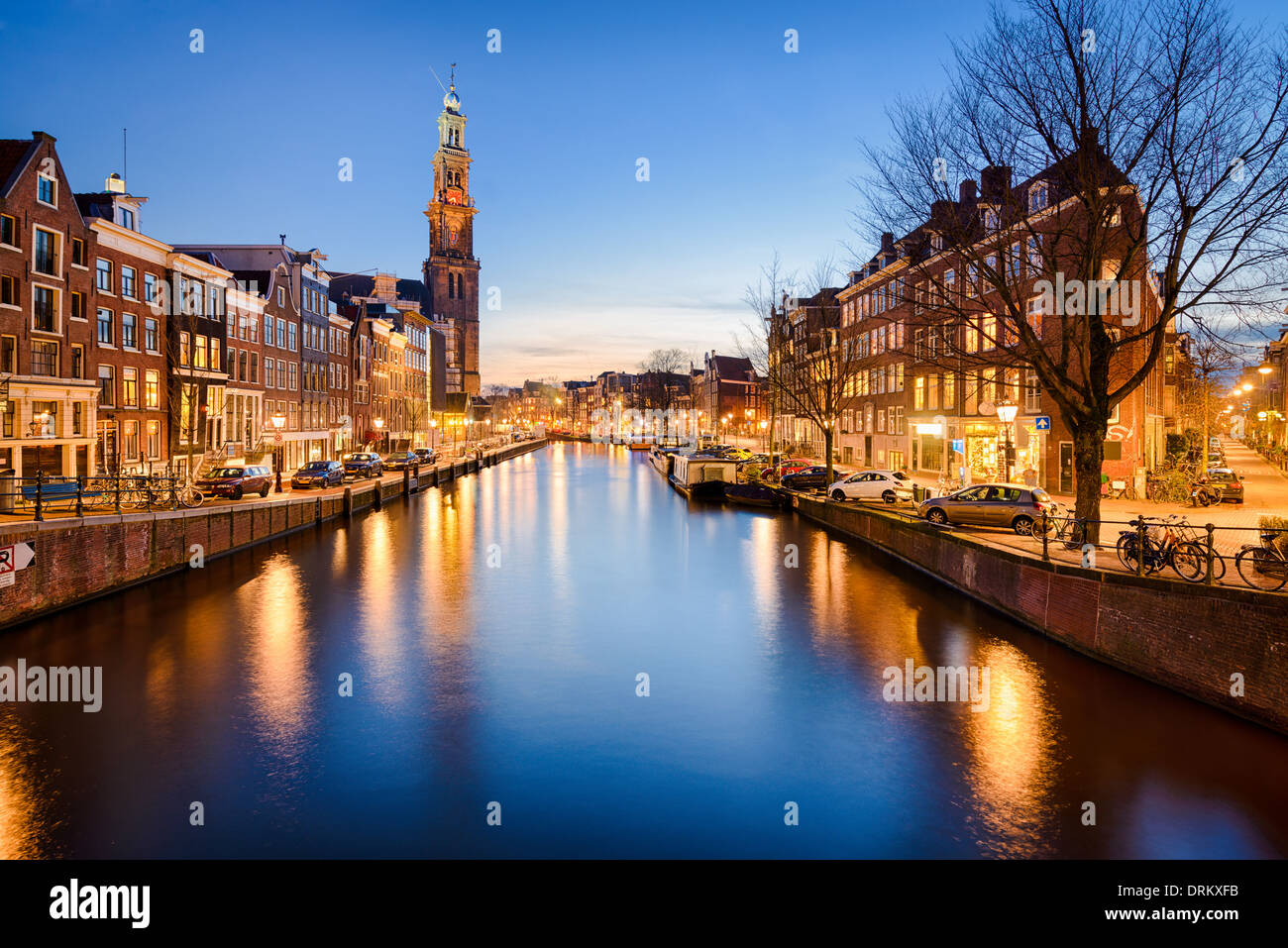 La chiesa Westerkerk a Amsterdam, Paesi Bassi di notte Foto Stock