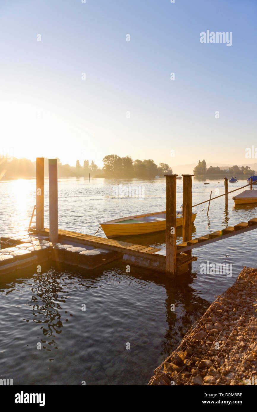 La Svizzera, Turgovia, jetty a Stein am Rhein al mattino Foto Stock