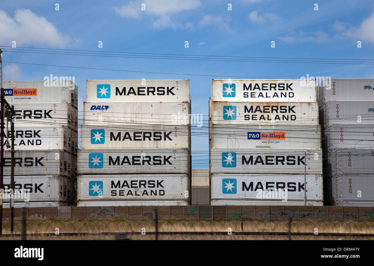 Impilate i contenitori di storage in Città del Capo - Sud Africa Foto Stock