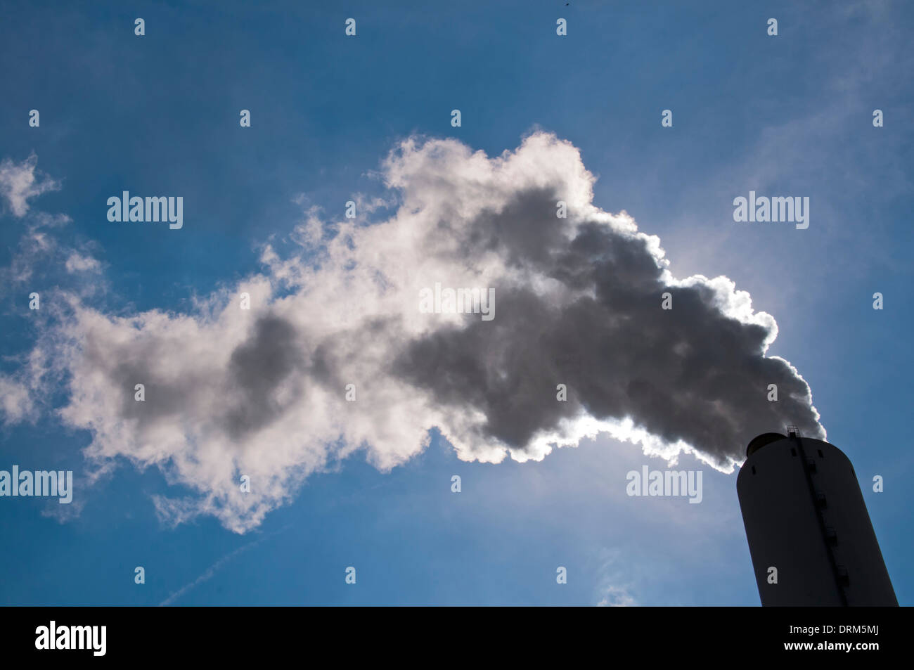 In Germania, in Renania settentrionale-Vestfalia, Duisburg, Walsum hard di centrali elettriche a carbone, camino Foto Stock