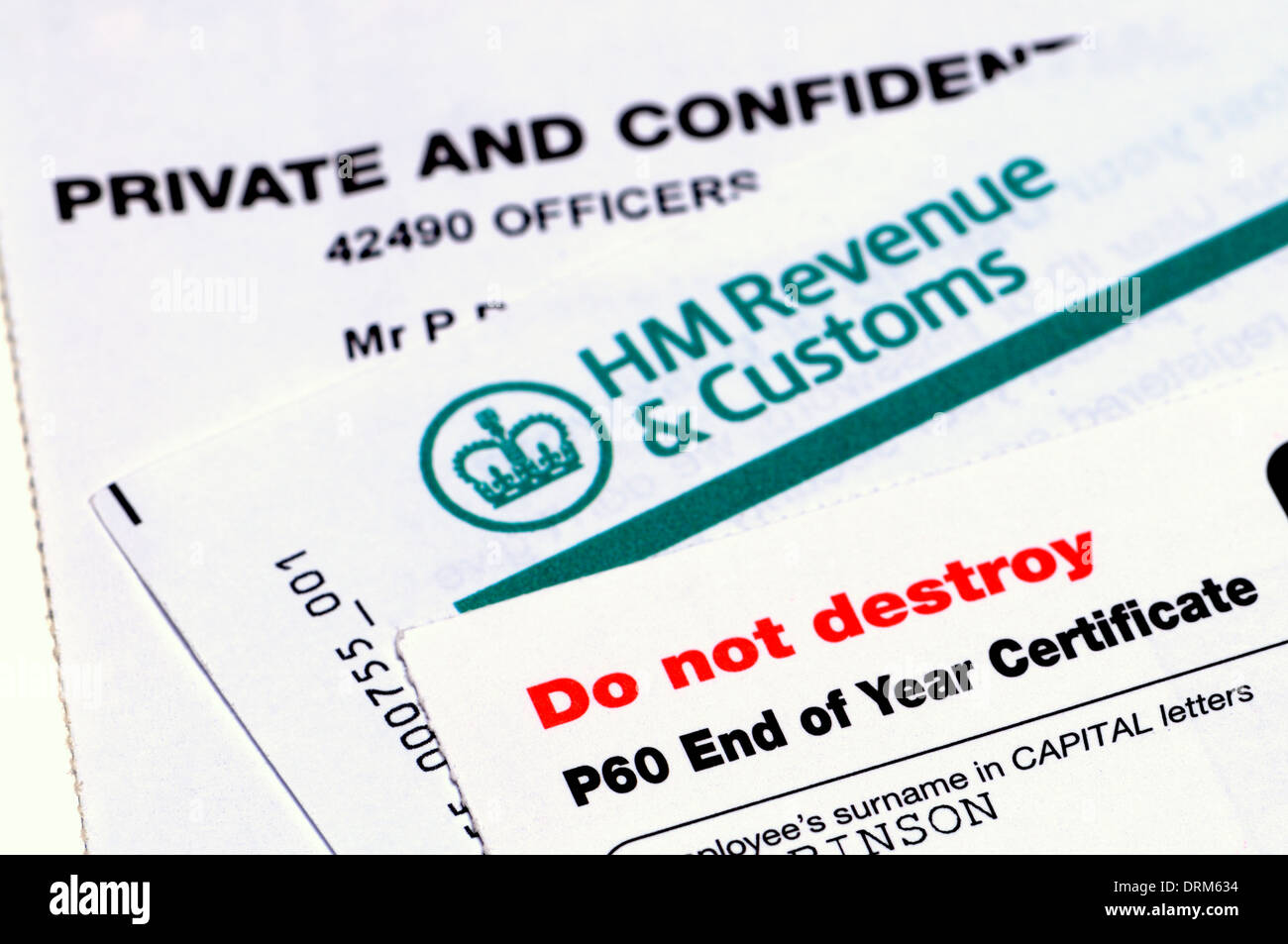 HMRC documenti fiscali - P60 di fine anno di certificato e cedolino paga Foto Stock