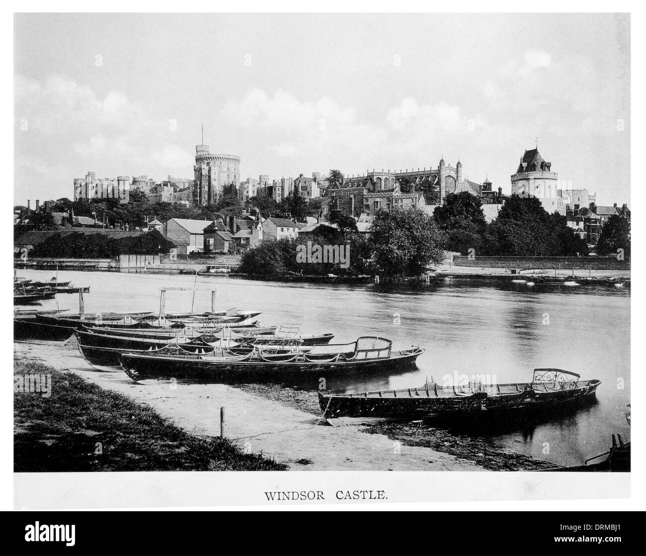 Il Castello di Windsor Berkshire REGNO UNITO dal fiume Tamigi barca a vela banca vista distanti fotografati circa 1910 Foto Stock