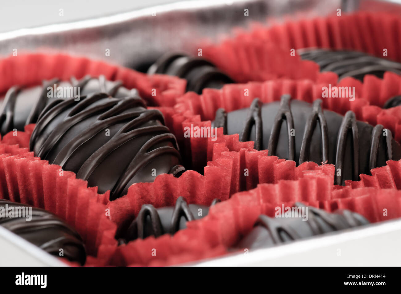 Confezione regalo di cioccolatini scuro Foto Stock