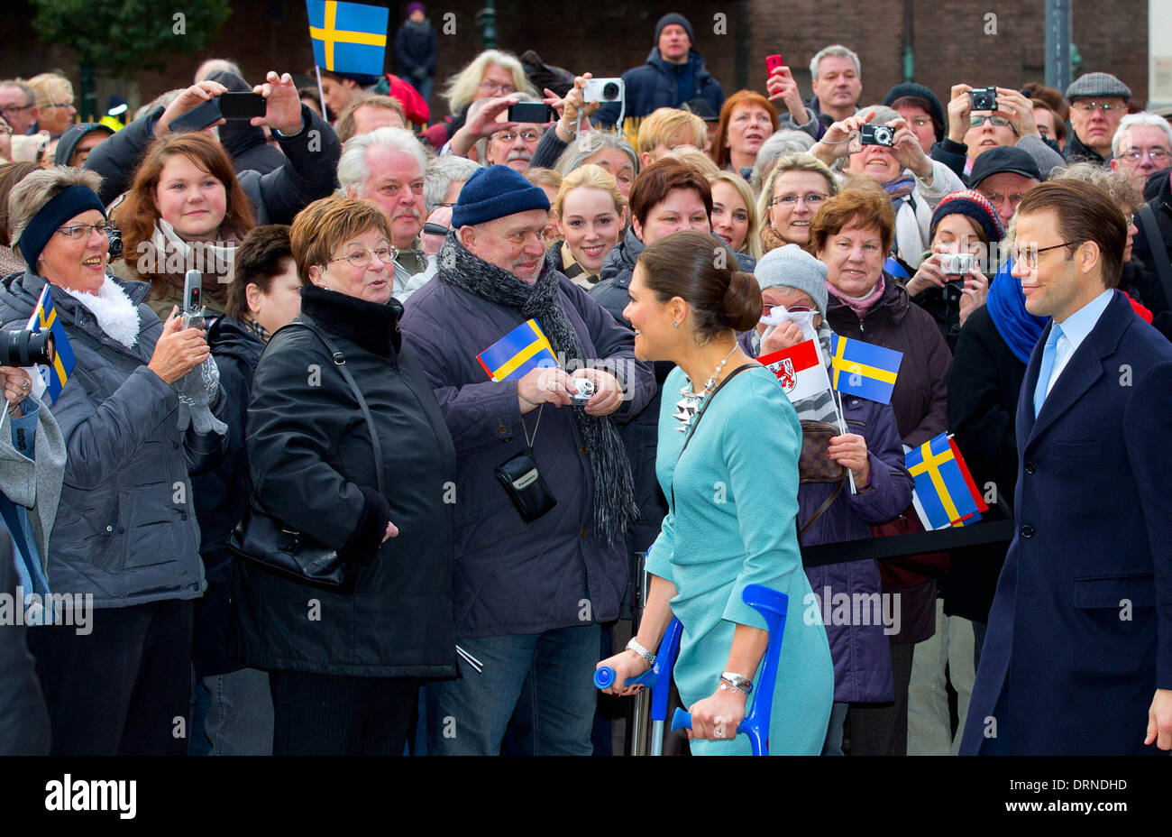 Duesseldorf, Germania. 29 gen 2014. Corona svedese Principessa Victoria e Prince Daniel presso il municipio di Duesseldorf, Germania, 29 gennaio 2014. Foto: RPE/ Albert Nieboer/dpa/Alamy Live News Foto Stock