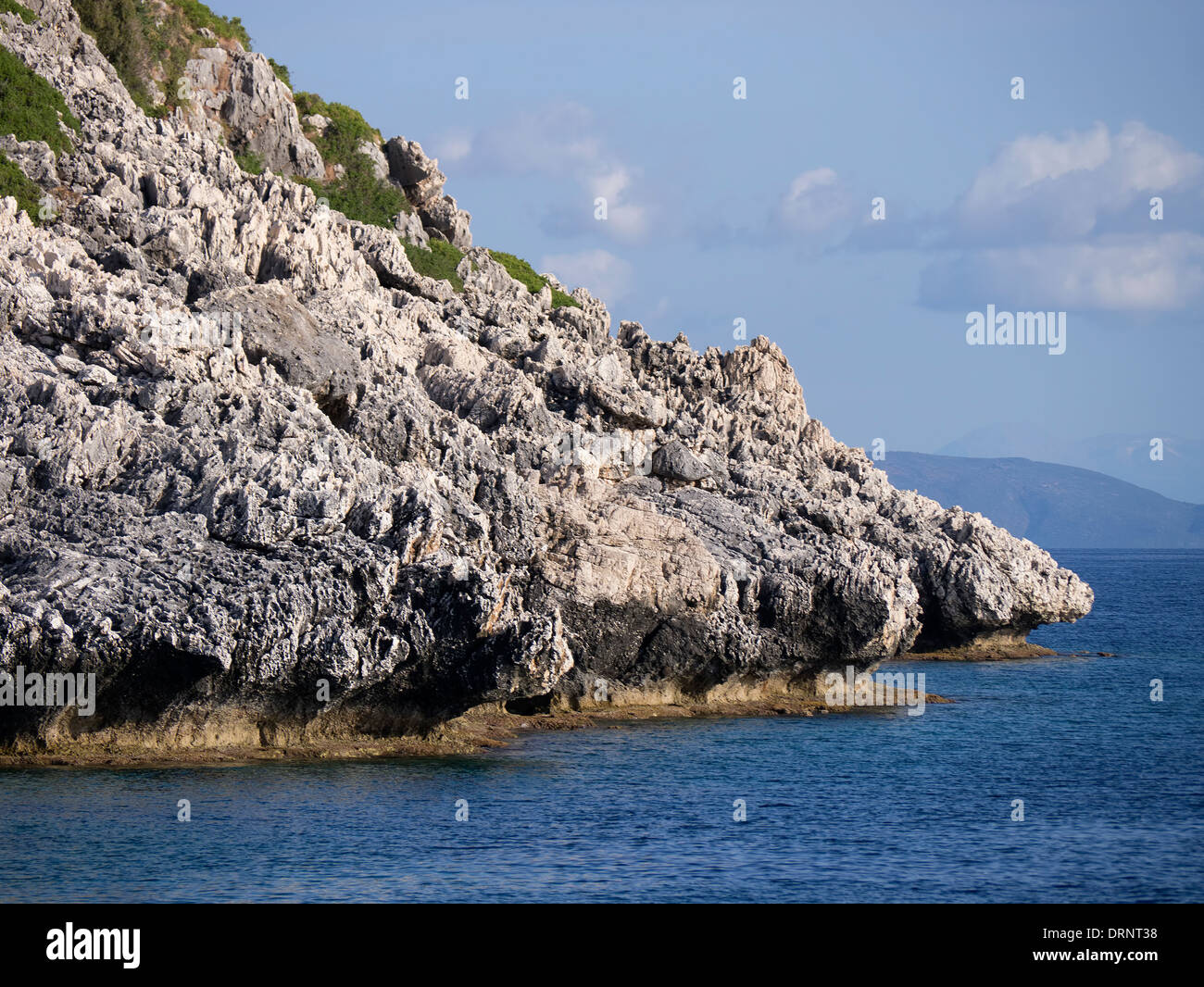 Vedute costiere sulla crociera all'isola della Grecia ITACA Foto Stock