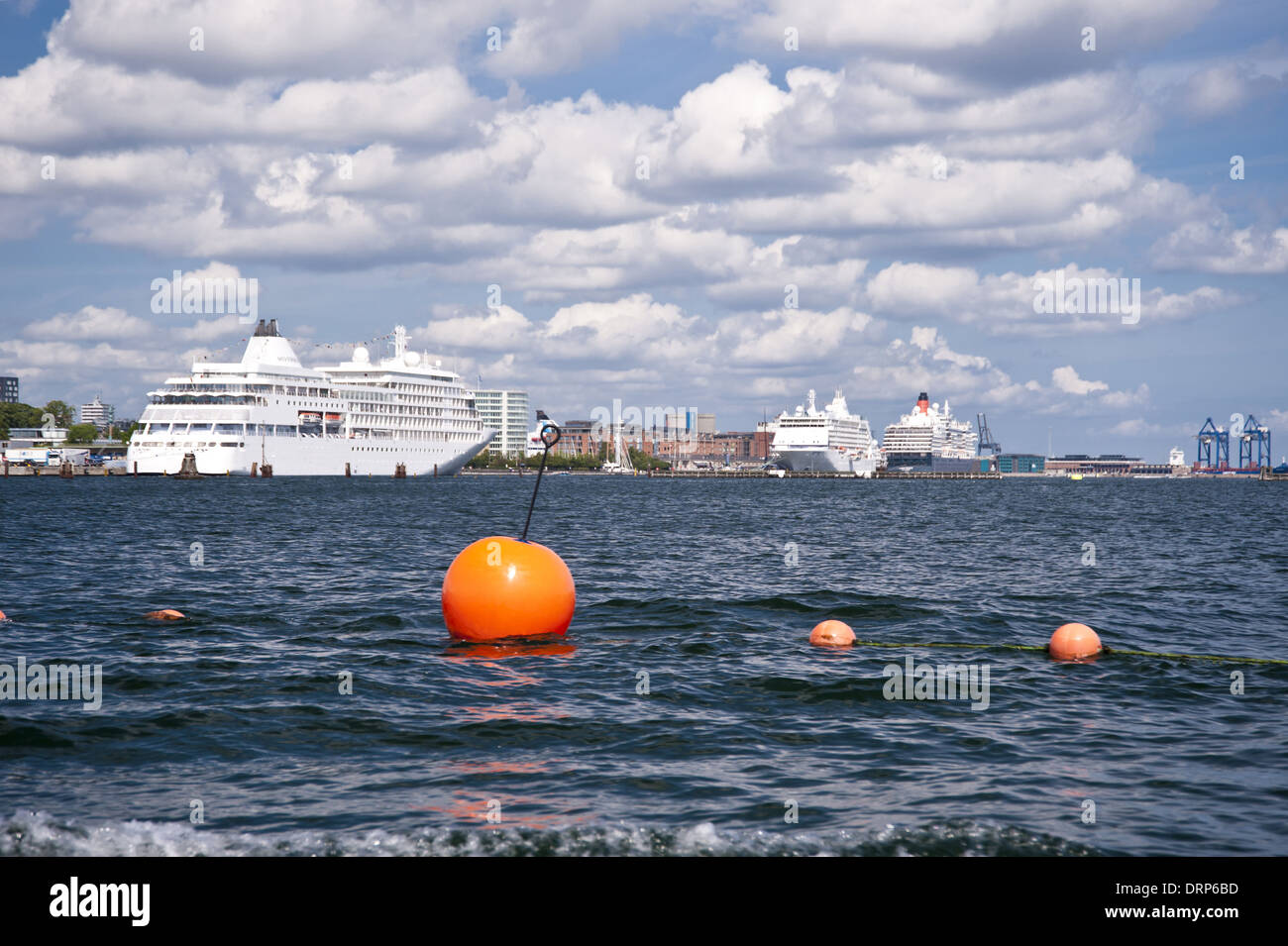 Kreuzfahrtschiff in Kopenhagen Foto Stock