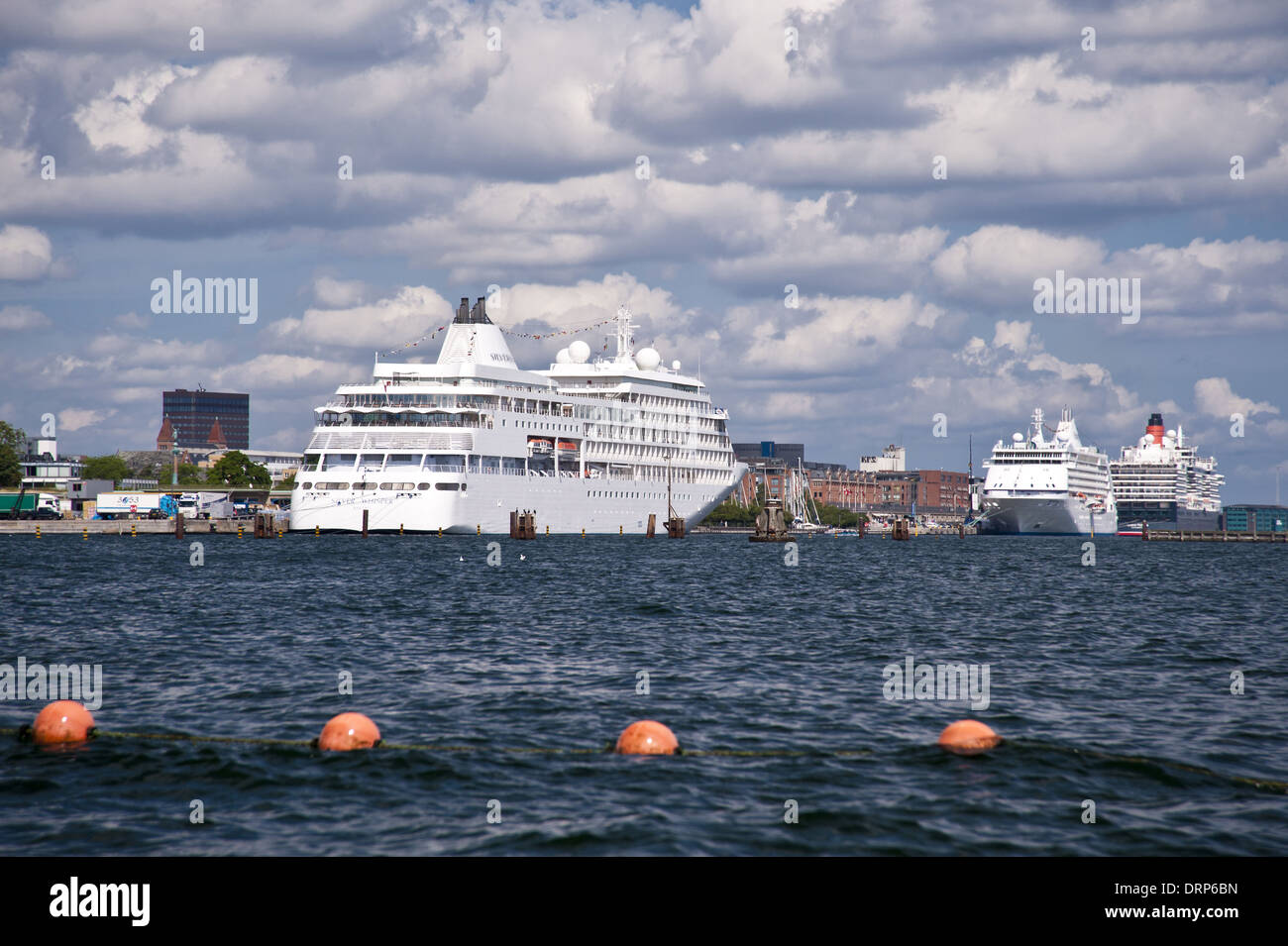 Kreuzfahrtschiff in Kopenhagen Foto Stock