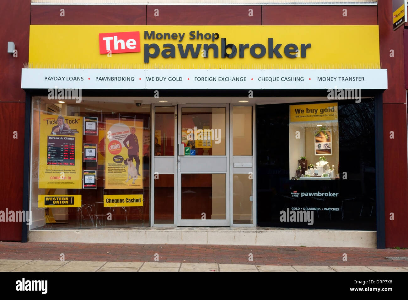 Il denaro Shop pawnbroker, Waterlooville, Hampshire, Regno Unito Foto Stock