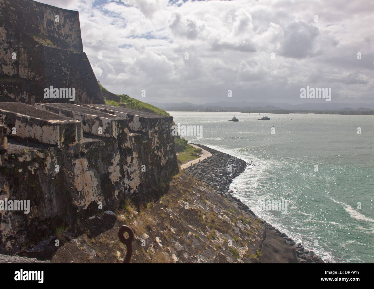 Pareti di El Morro fort e San Juan Bay, San Juan, Puerto Rico Foto Stock