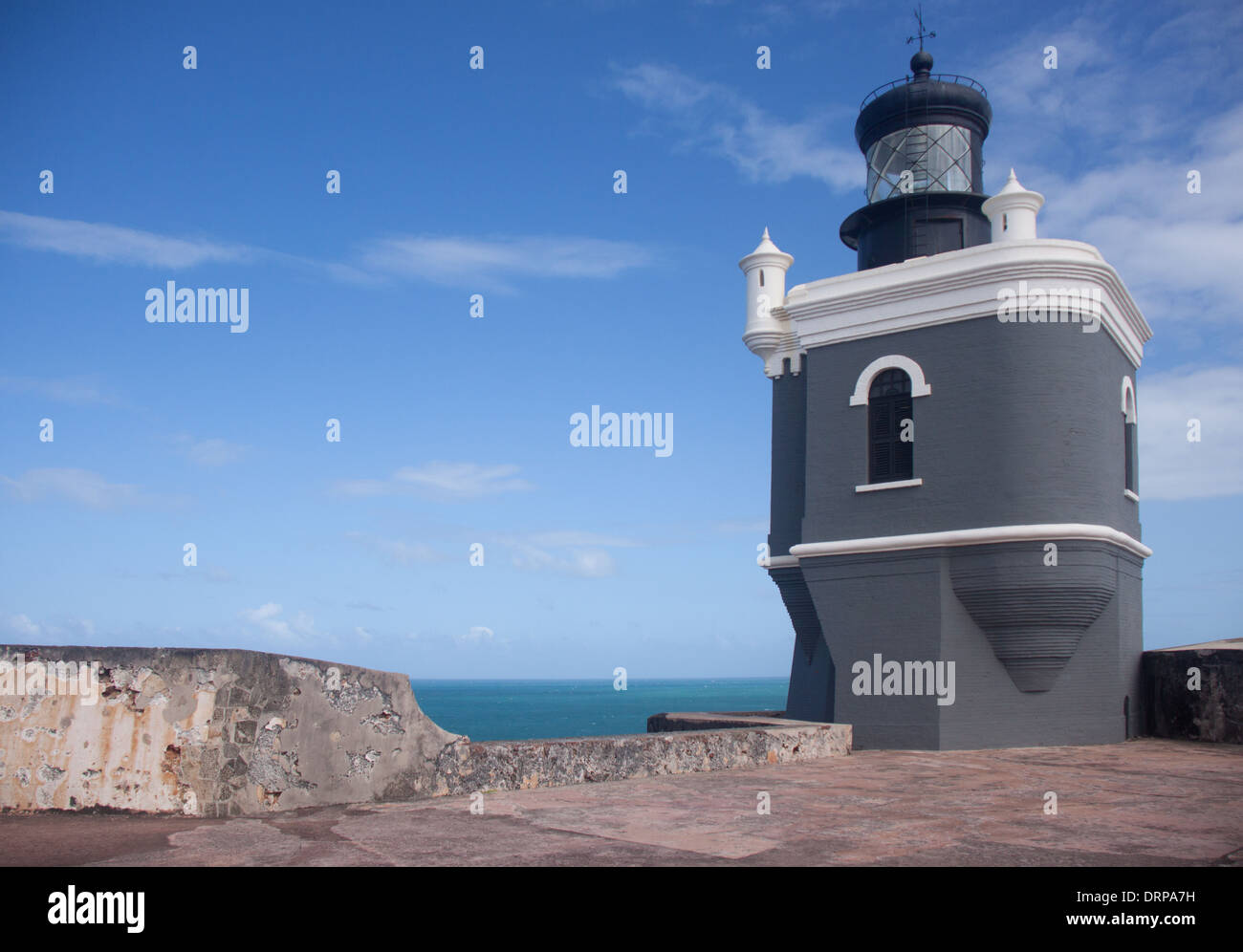 Faro di El Morro fort nella vecchia San Juan, Puerto Rico Foto Stock