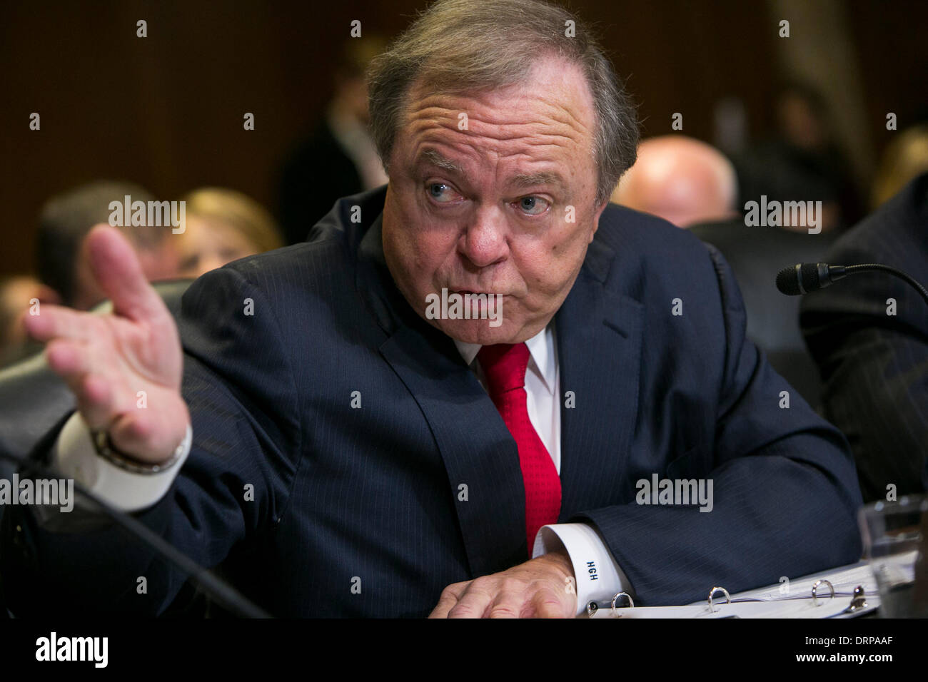 Washington DC, Stati Uniti d'America . 30 gen 2014. Harold Hamm, presidente e CEO di risorse continentale testimonia davanti al Senato di energia e di risorse naturali Comitato nel corso di una audizione sul petrolio degli Stati Uniti le esportazioni a Washington D.C., il 30 gennaio 2014. Credito: Kristoffer Tripplaar/Alamy Live News Foto Stock