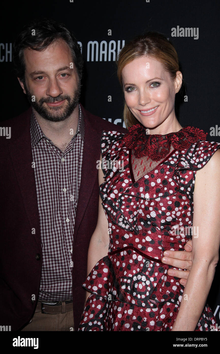 Judd Apatow, Leslie Mann al 8° Annuale festa Rosa, Hangar 8, Santa Monica, CA 10-27-12 Foto Stock