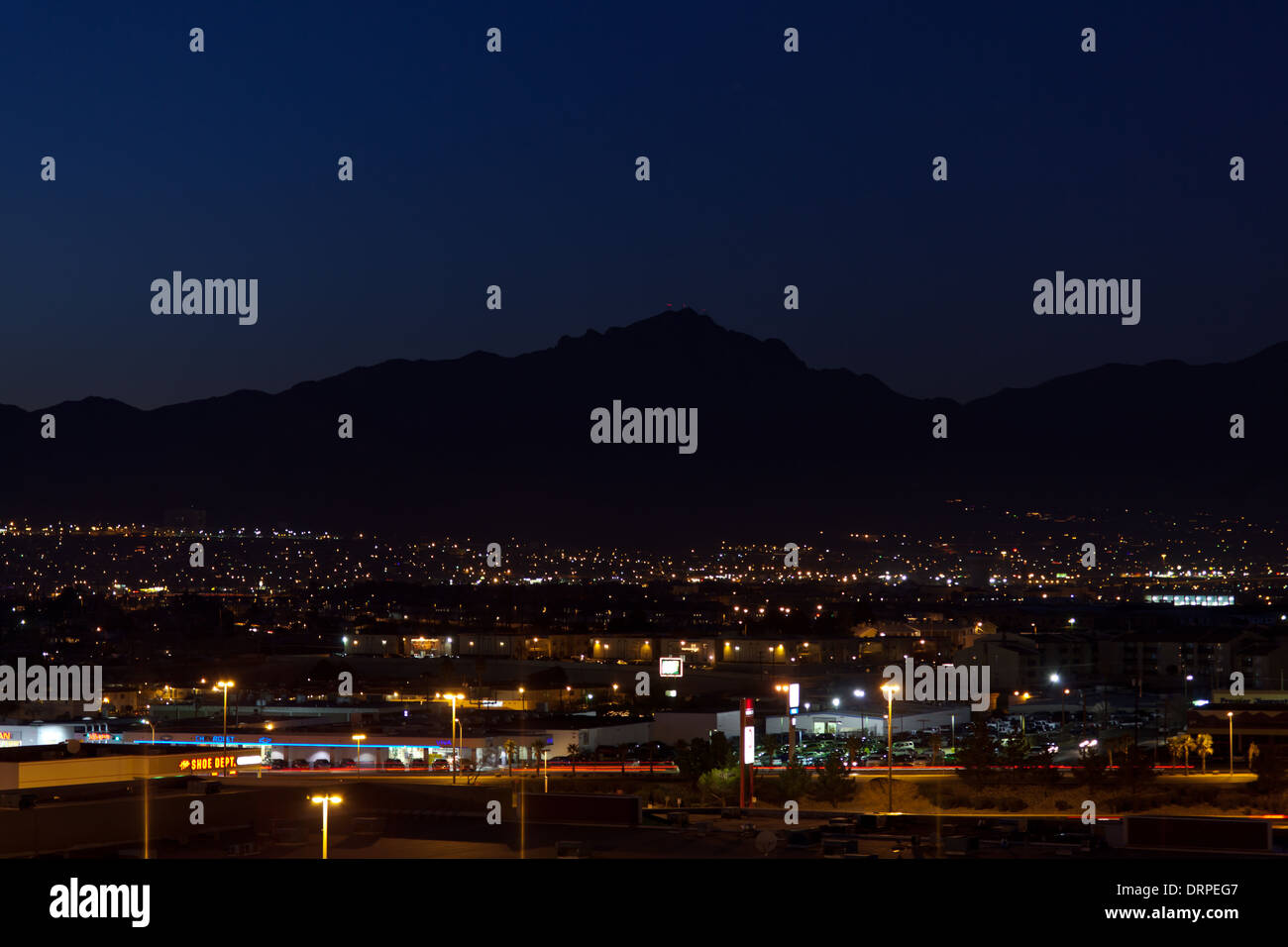 Vista del nord-est El Paso, TX dalla parte superiore di un edificio per uffici. Foto Stock