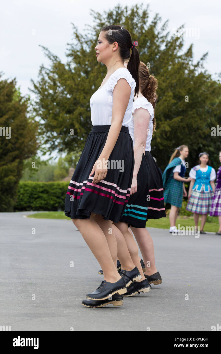 Highland ballerini e ballerine intasamento. Regno Unito Foto Stock