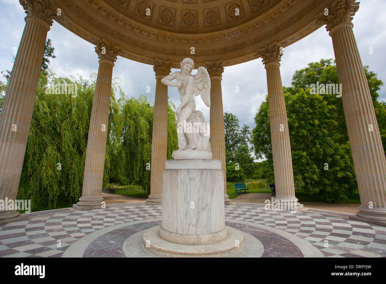 Il Tempio di amore nei giardini di Trianon, Versailles - Francia Foto Stock