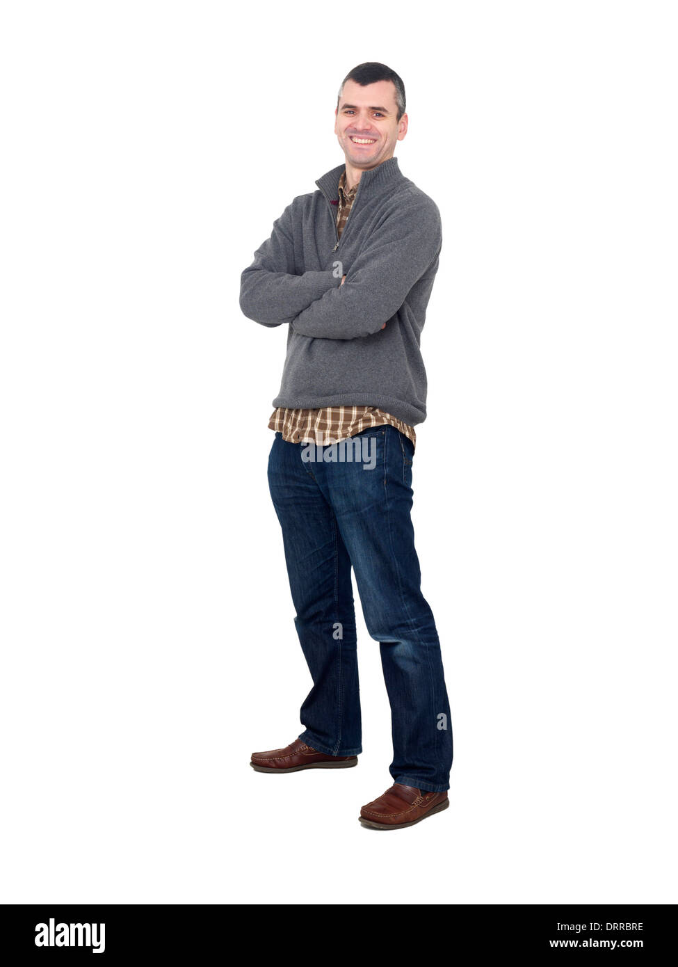 A piena lunghezza Ritratto di uomo con le braccia incrociate isolato su sfondo bianco Foto Stock