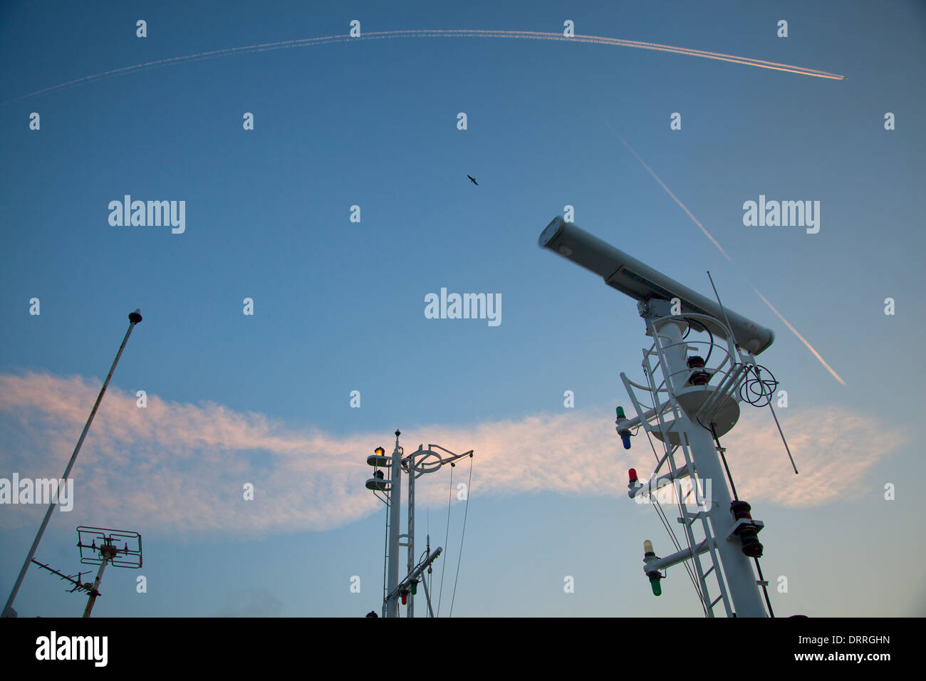 Radargerät auf einem Schiff Foto Stock