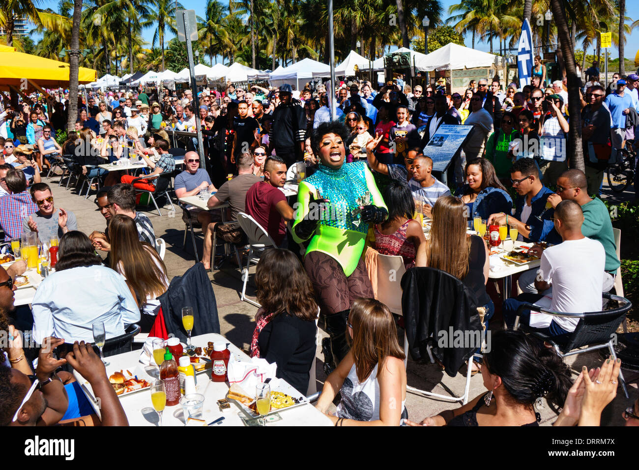 Miami Beach Florida, Ocean Drive, Art Deco Weekend, festival, fiera di strada, evento, Palace Bar, ristorante ristoranti cibo mangiare fuori caffè caffè bistrot Foto Stock