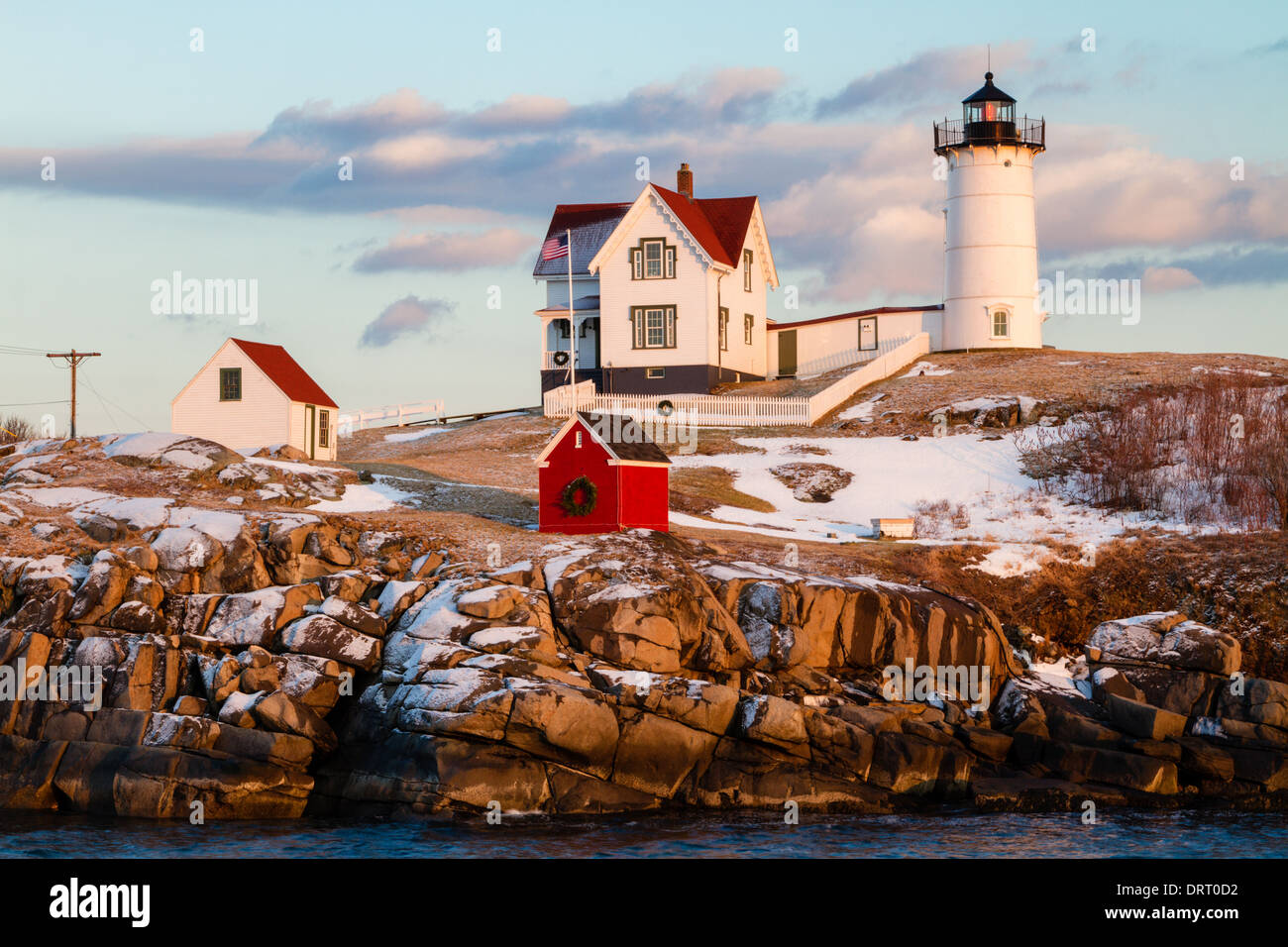 Nel tardo pomeriggio la luce a Cape Neddick faro noto anche come Nubble luce in York, Maine. Foto Stock
