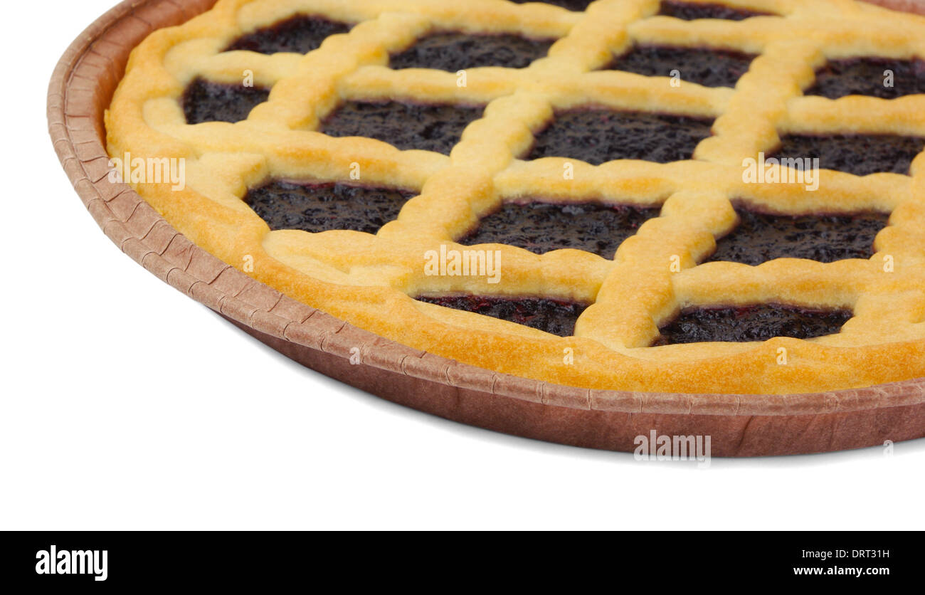 Crostata di frutta su sfondo bianco Foto Stock