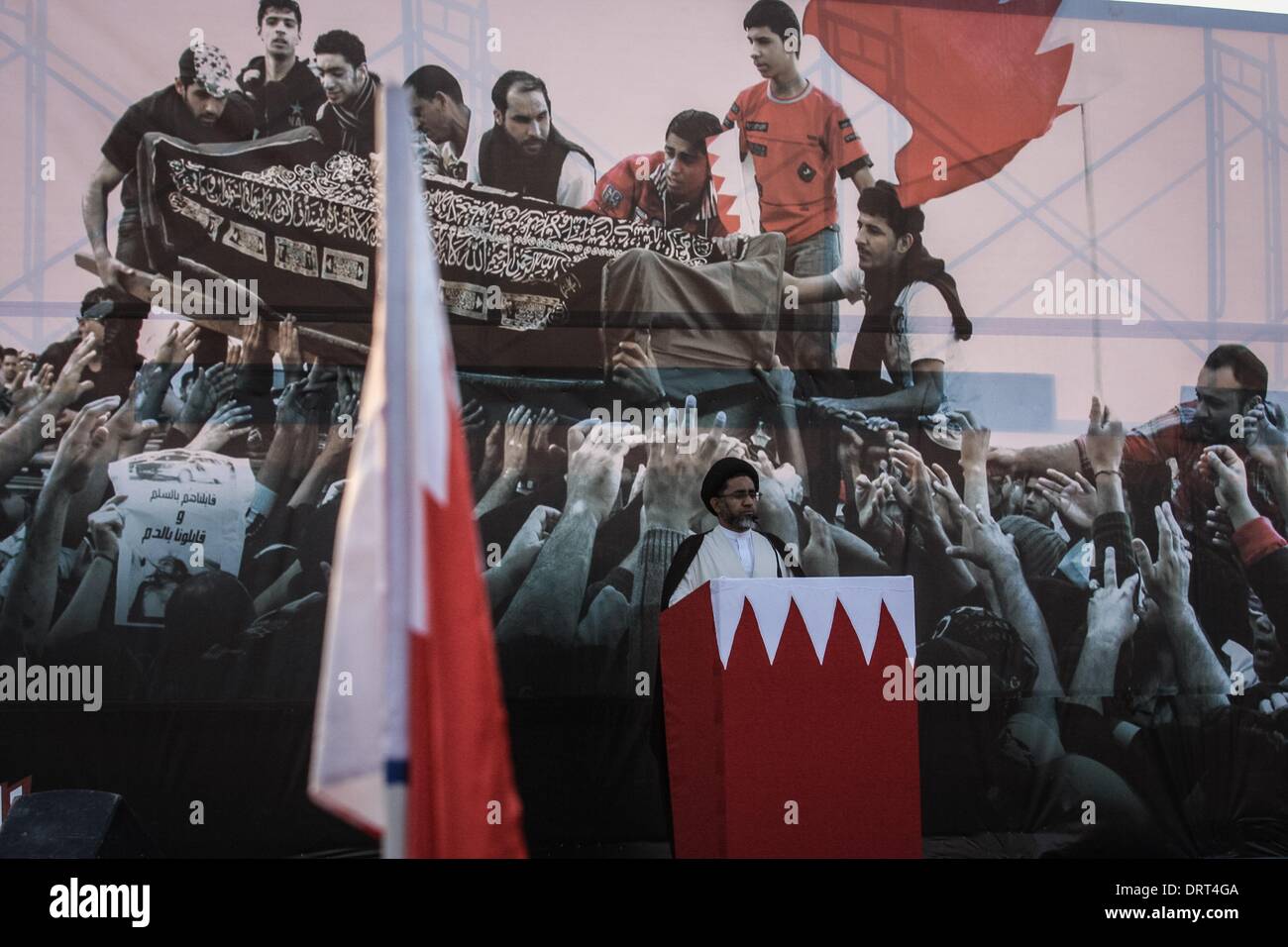 Abu Saiba, Bahrain. 31 gennaio, 2014. Il sit-in di girare per il problema della dissoluzione della secolare sciiti e lottano contro la comunità sciita dalla parola di opposizione, in Abu Saiba, Bahrein, il 31 gennaio 2014. (Credito Immagine: © Ahmed Alfardan/NurPhoto/ZUMAPRESS.com) Credito: ZUMA Press, Inc./Alamy Live News Foto Stock