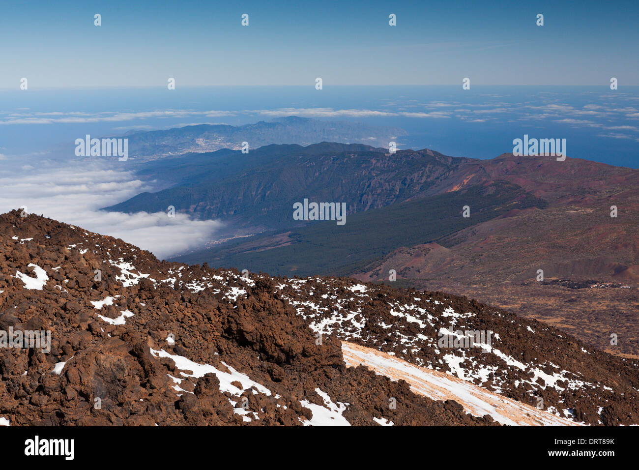 Vista dalla vetta del Teide a valle di Orotava, Tenerife, Spagna Foto Stock