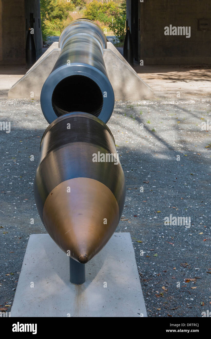16 pollici pistola in Winslow batteria, una volta parte di Fort Custis, ma ora conservati in riva orientale della Virginia NWR. Foto Stock