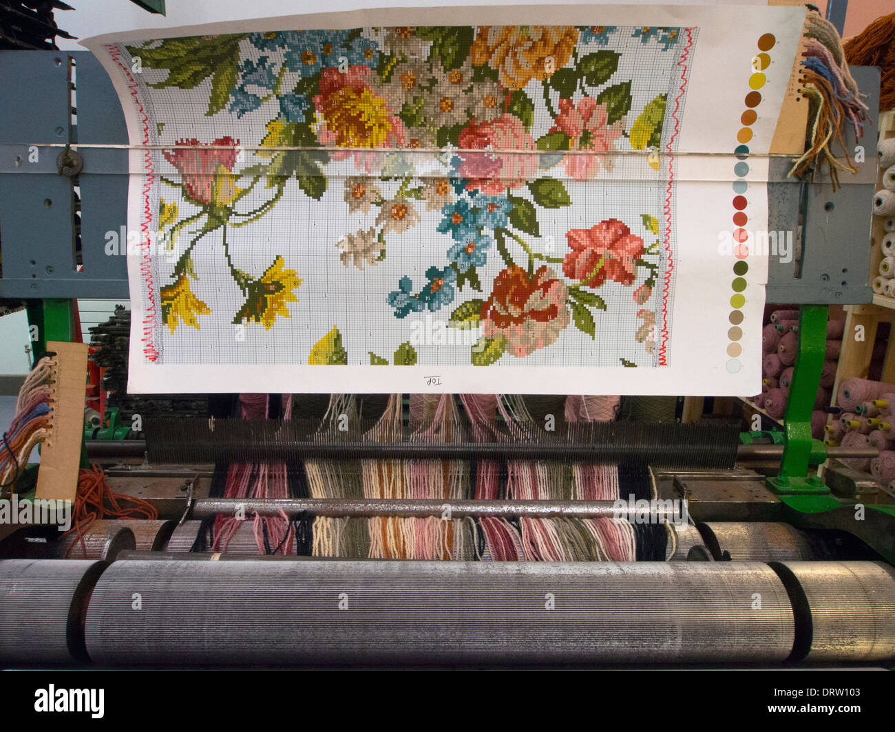 Kidderminster tappeti sono ancora fabbricati come sembra qui utilizzando una chiave disegnato su carta quadrettata Foto Stock