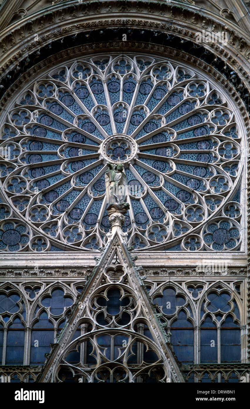 Rouen Francia esterno della cattedrale di Rouen Rosone Foto Stock