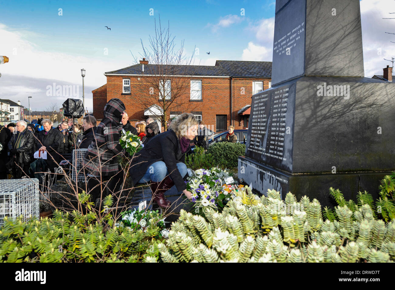 Derry, Londonderry, Irlanda del Nord, Regno Unito, 2 Feb 2014 - domenica sanguinante marzo per la giustizia. Migliaia di persone, comprese le famiglie e i parenti e i sostenitori di raccogliere in Derry per ripercorrere il percorso dei diritti civili marzo il 30 gennaio 1972 quando 13 civili sono stati sparato e ucciso da British paracadutisti, in quello che è diventato noto come Bloody Sunday. Credito: George Sweeney/Alamy Live News Foto Stock