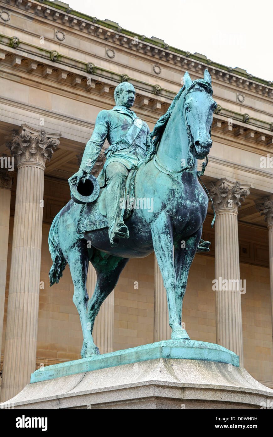Statua del Principe Albert al di fuori di St Georges Hall di Liverpool, Regno Unito Foto Stock