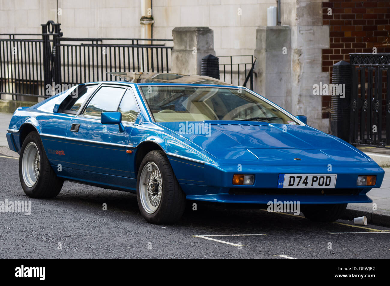 Blue Lotus Esprit nel centro di Londra Inghilterra Regno Unito Foto Stock