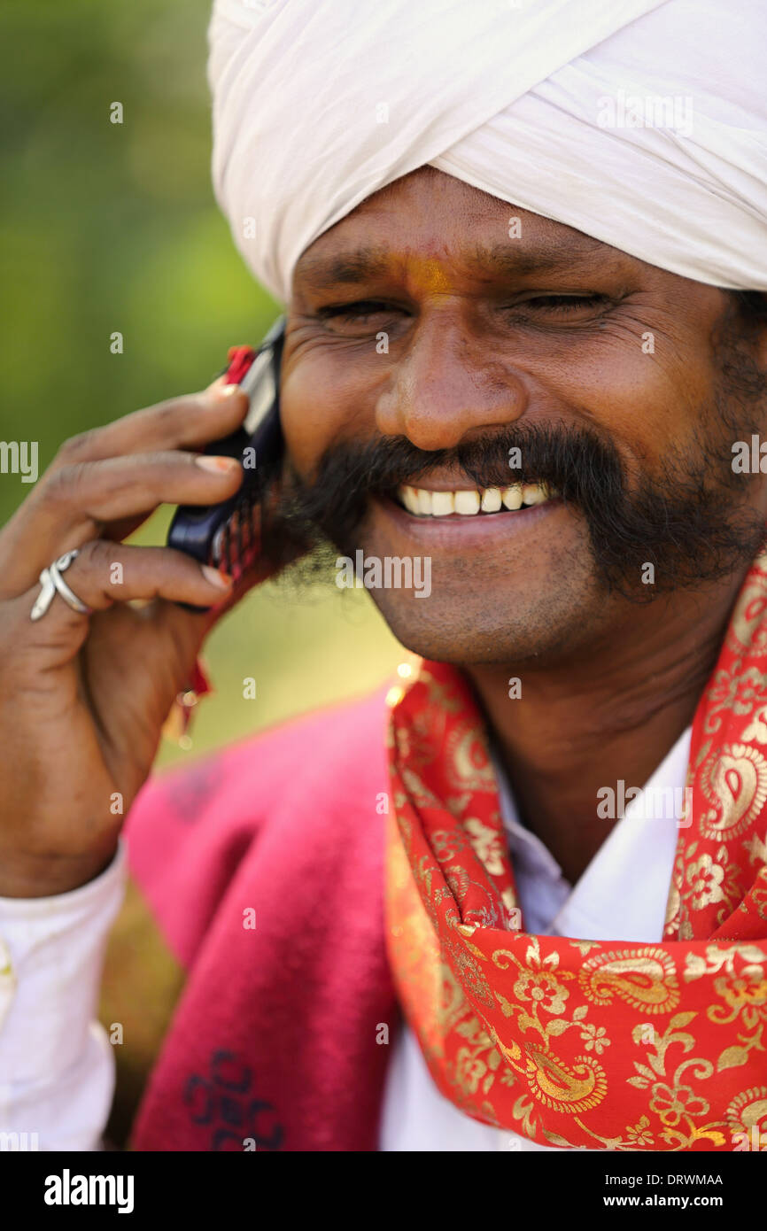 Uomo indiano anello immagini e fotografie stock ad alta risoluzione - Alamy