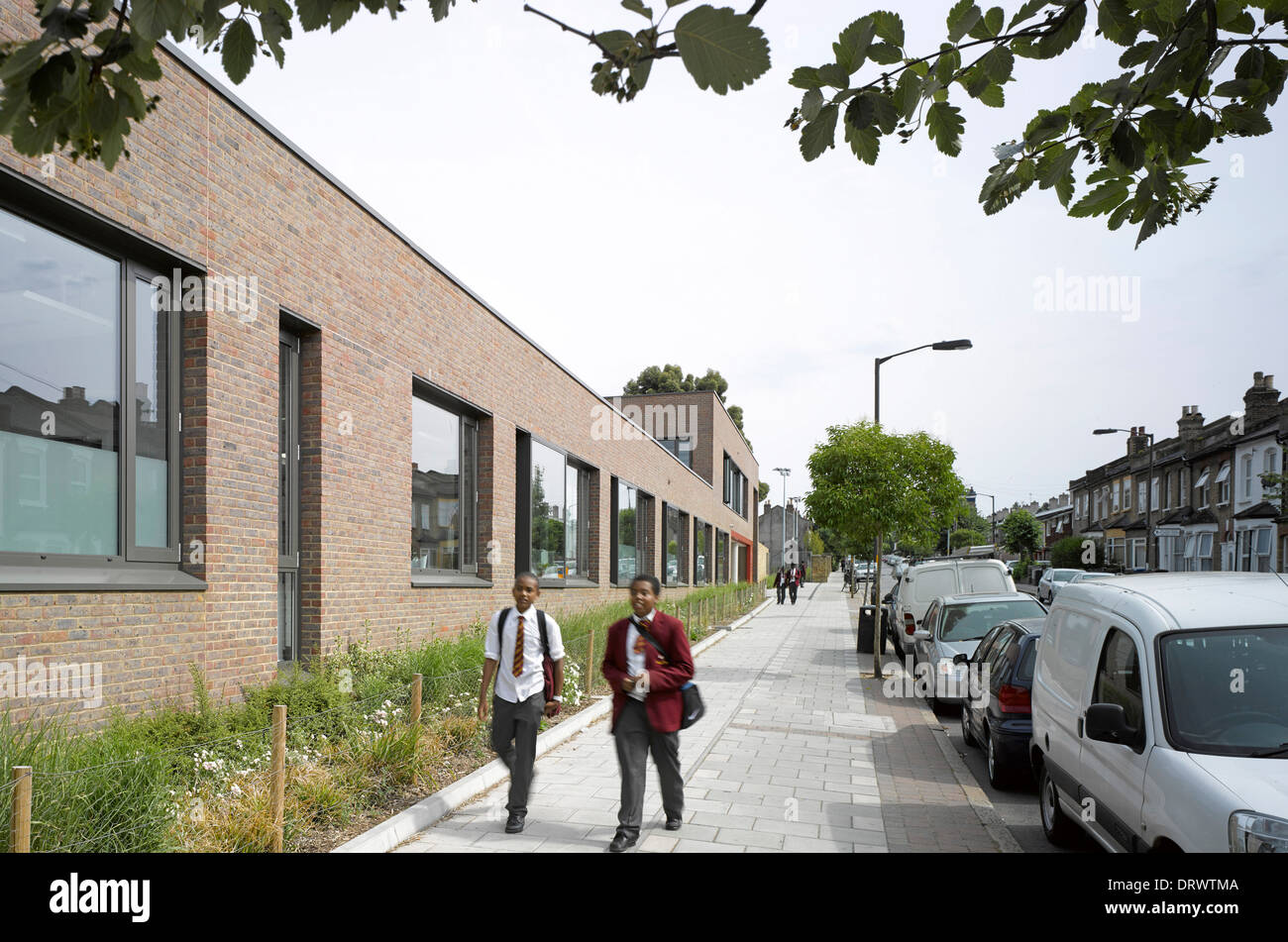 San Tommaso Apostolo College di Londra, Regno Unito. Architetto: alleati e Morrison, 2013. Vista esterna. Foto Stock