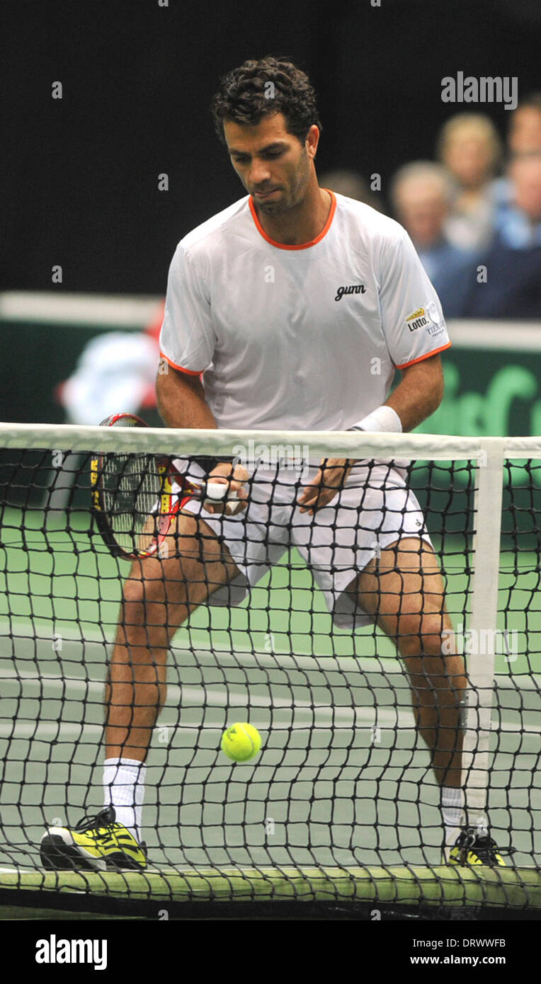 Ostrava, Repubblica Ceca. Il 1° febbraio 2014. Rojer Jean-Julien (nella foto) dai Paesi Bassi svolge con Robin Haase durante la Coppa Davis primo round raddoppia il match contro Tomas BERDYCH e Radek STEPANEK: risultati nei dalla Repubblica ceca in Ostrava, Repubblica Ceca, sabato, 1 febbraio 2014. Credito: Jaroslav Ozana/CTK foto/Alamy Live News Foto Stock