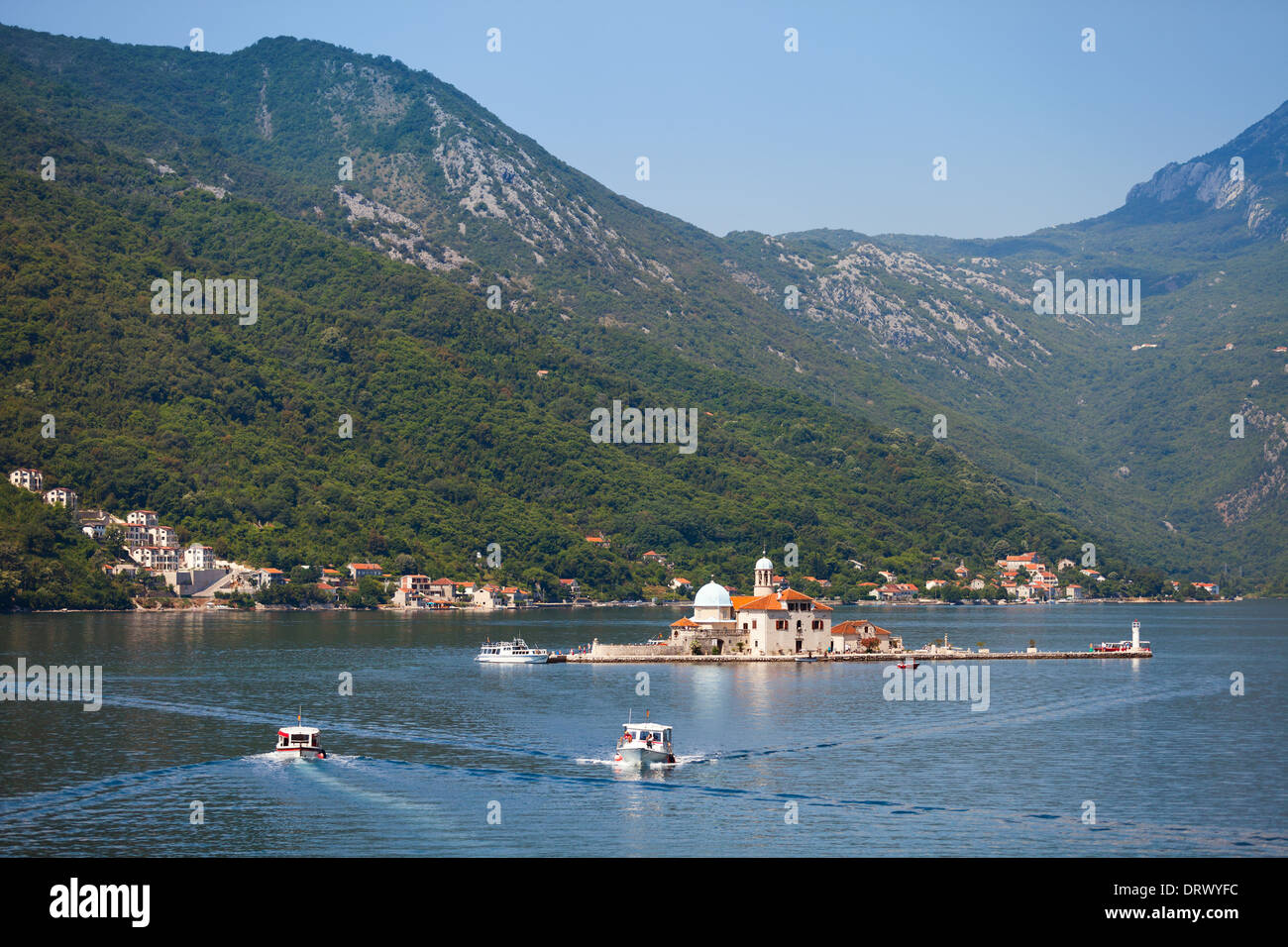 La madonna delle rocce. Isola nella Baia di Kotor Foto Stock