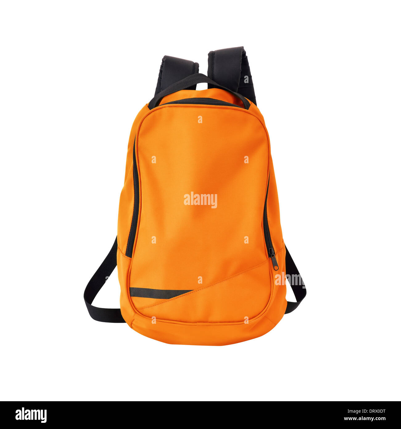 Zaino arancione su sfondo bianco w/ percorso. Si torna a scuola. Foto Stock