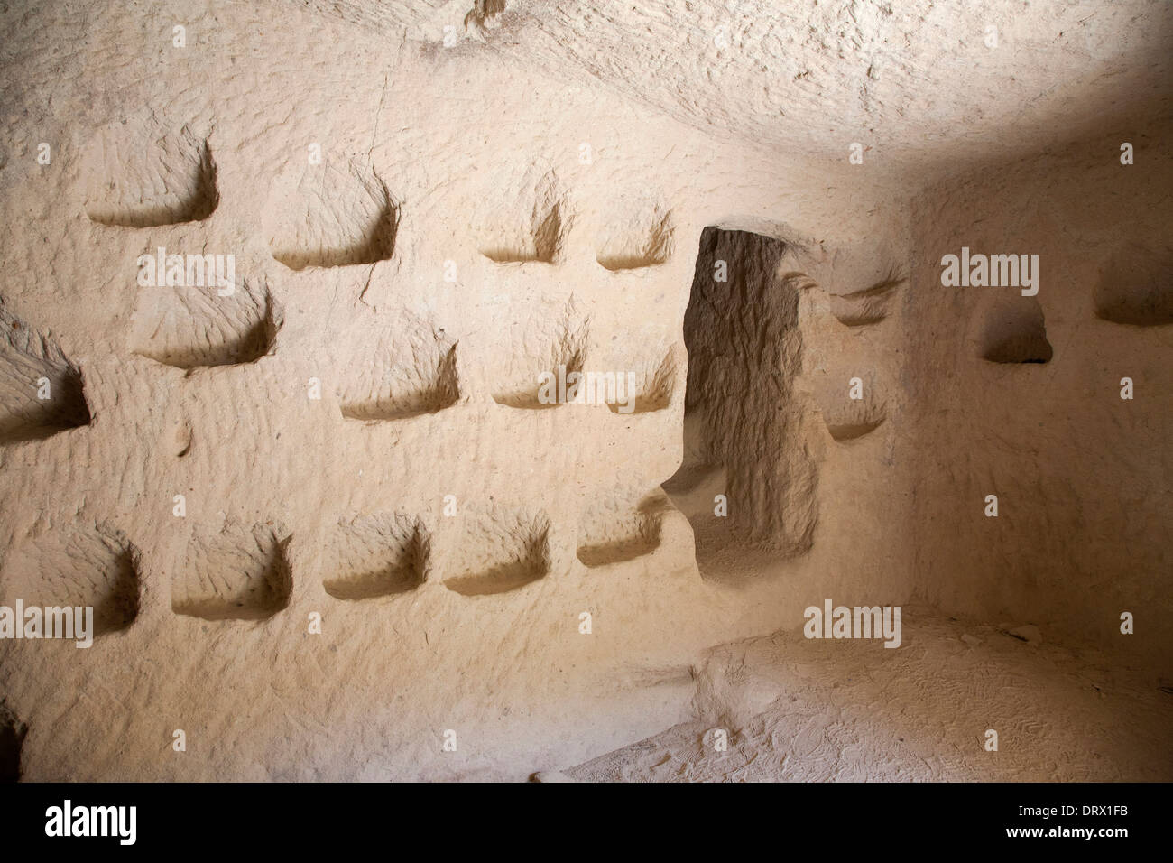 Chiesa rupestre, valle delle rose, paesaggio, Cappadocia, Anatolia, Turchia, Asia Foto Stock