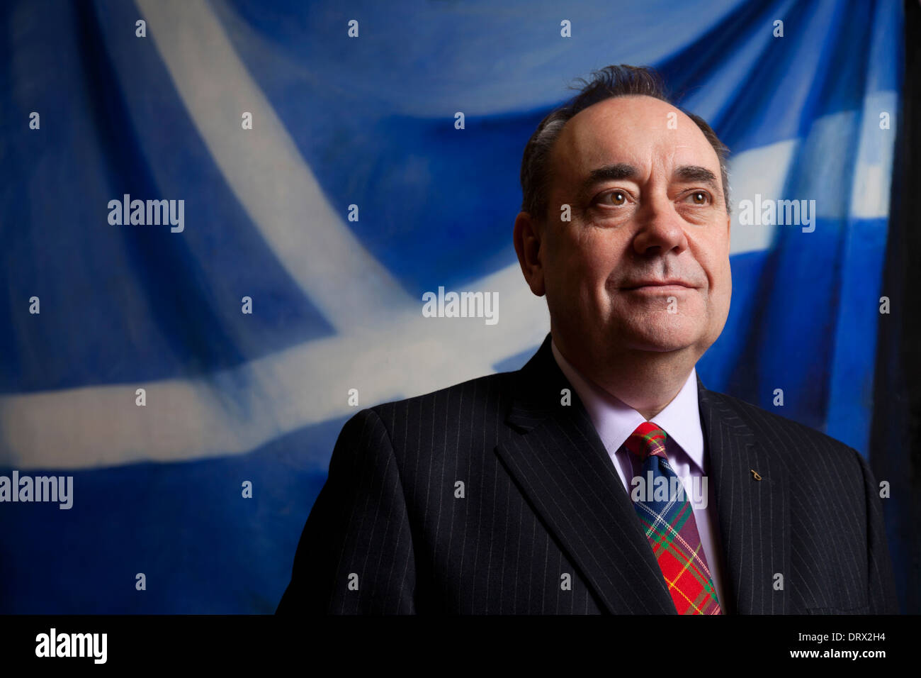 Primo Ministro Alex Salmond MSP nel suo ufficio presso il Parlamento Scozzese Foto Stock