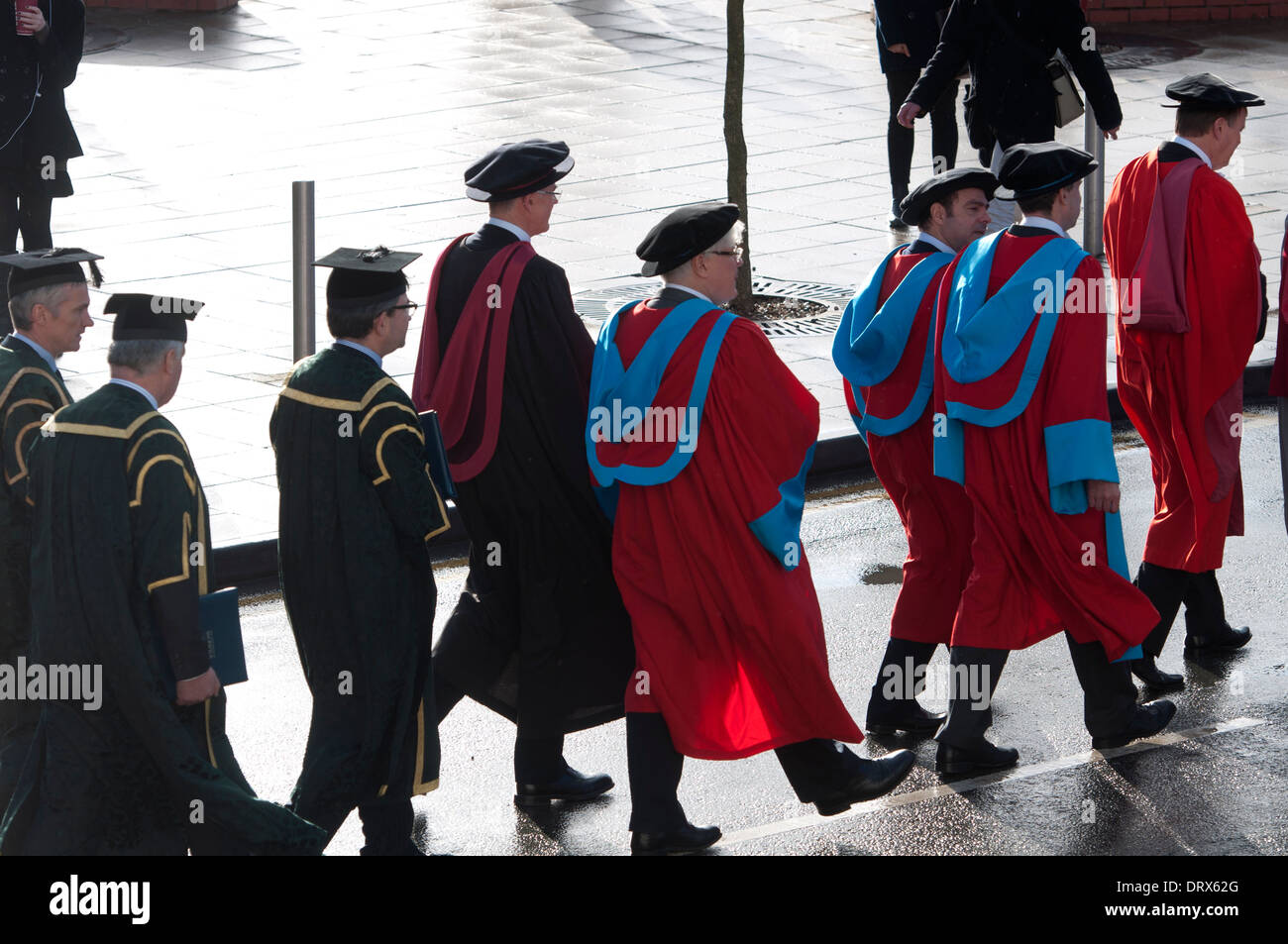La processione di accademici, Università di Warwick il giorno di graduazione, REGNO UNITO Foto Stock