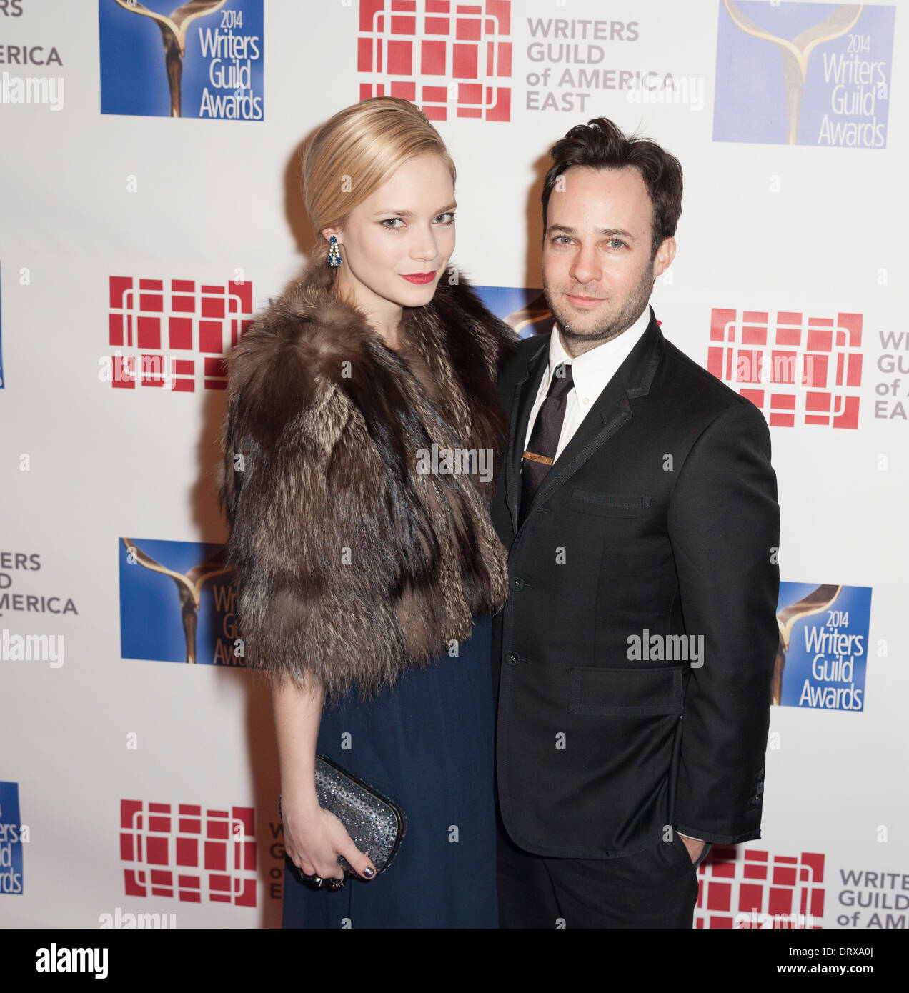 Caitlin Mehner e Danny Strong Foto Stock