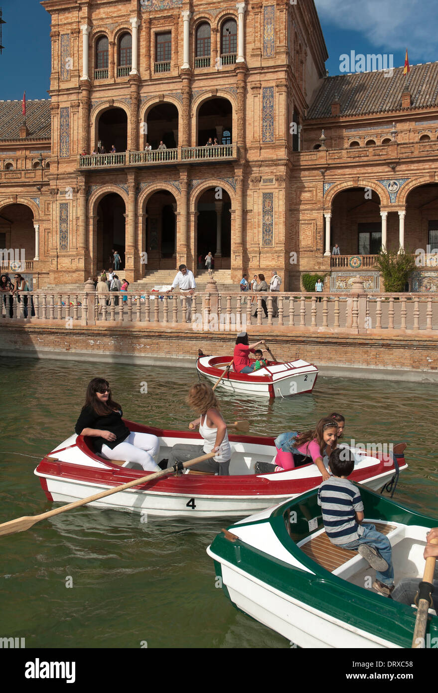 Plaza de Espana e barche, Siviglia, regione dell'Andalusia, Spagna, Europa Foto Stock