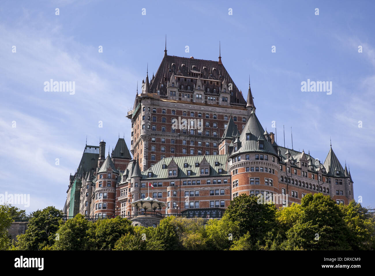 Immagine a colori dell'hotel Chateau Frontenac a Quebec City, Quebec, Canada in estate. Foto Stock
