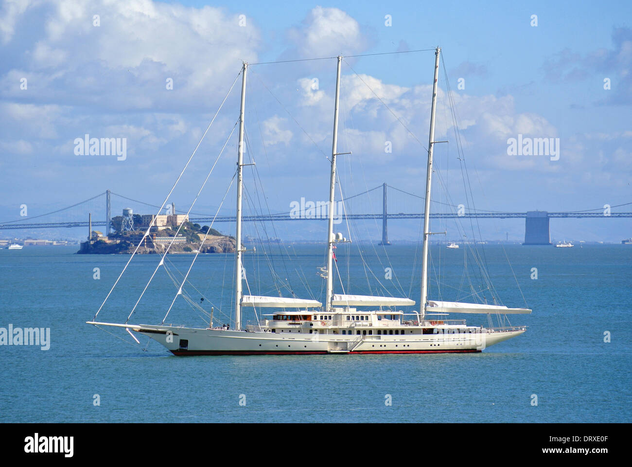 Athena quarto più grande yacht nel mondo costruito per Netscape imprenditore Jim Clark da Royal Huisman nel 2004 ancore off Sausalito nella Baia di San Francisco Foto Stock