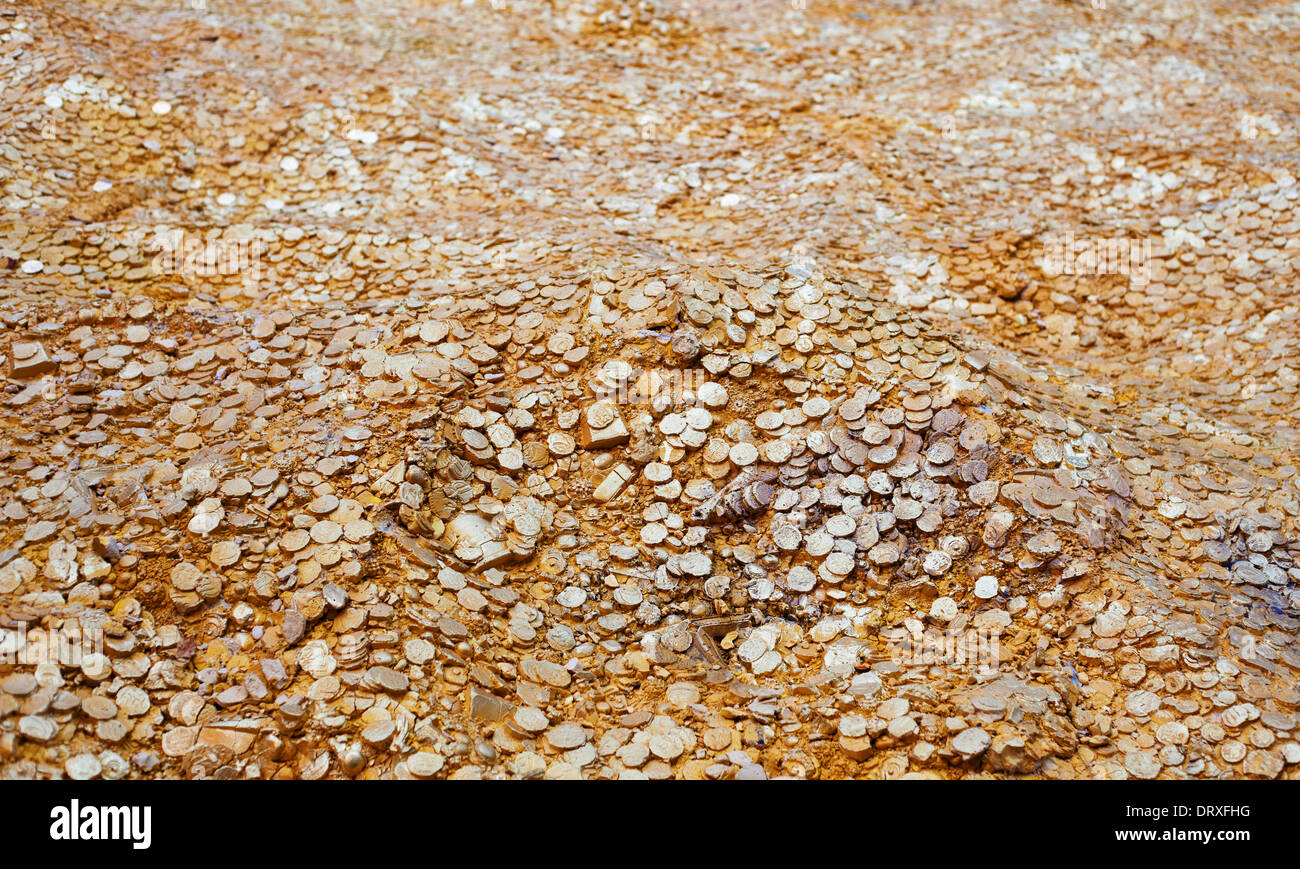 Enorme pila di monete d'oro Foto Stock