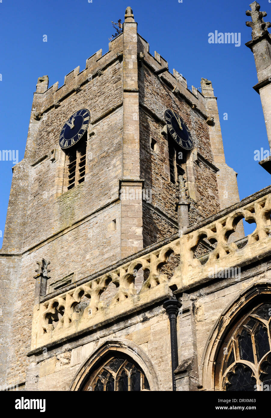 San Michele e Tutti gli Angeli chiesa, Highworth, Wiltshire. Foto Stock