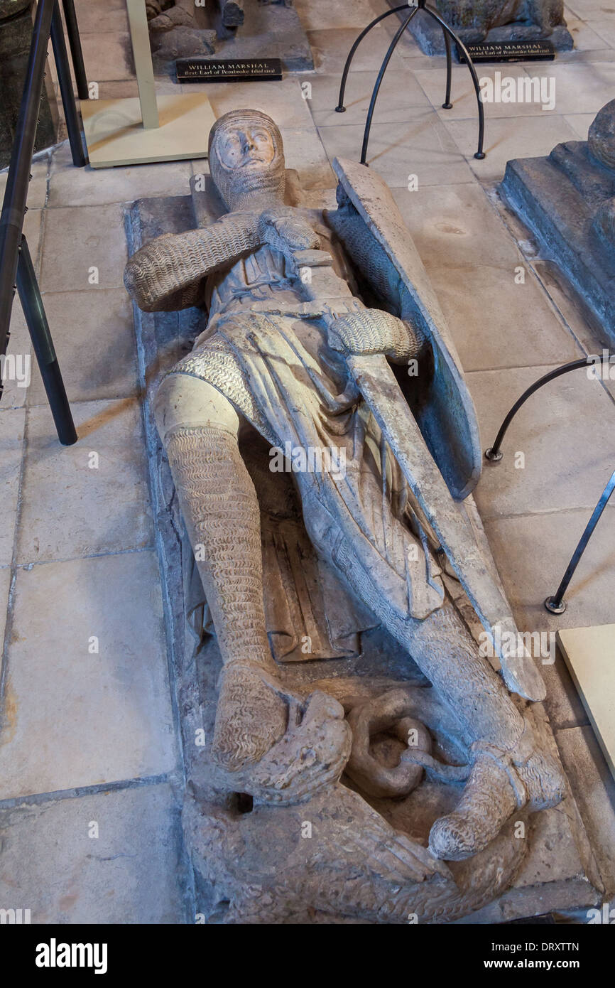 Città di Londra, il Tempio la Chiesa agli inizi del XIII secolo effige di un cavaliere, Gilbert Marshal quarto conte di Pembroke Foto Stock