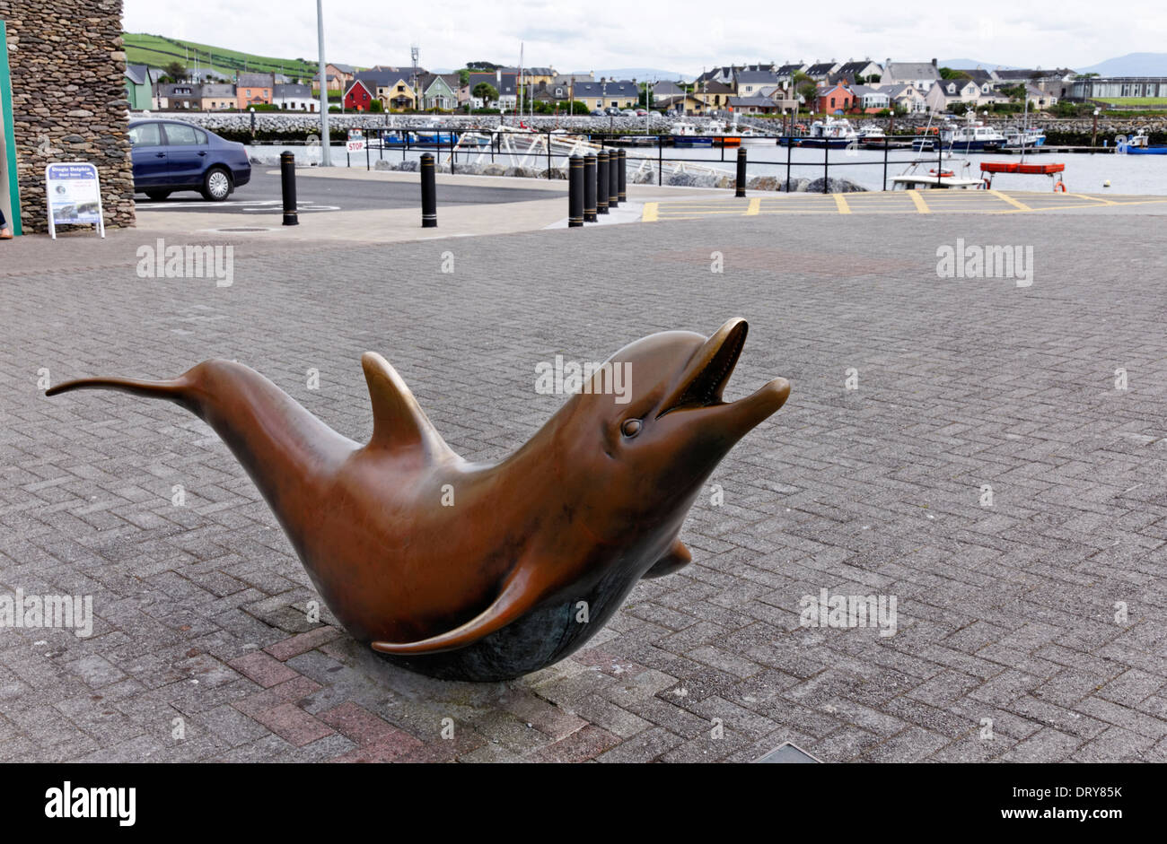 Statua di funghi il delfino in Dingle, nella contea di Kerry, Irlanda Foto Stock